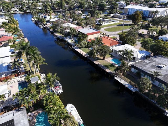 2031 NE 14th Ct, Fort Lauderdale, FL 33304