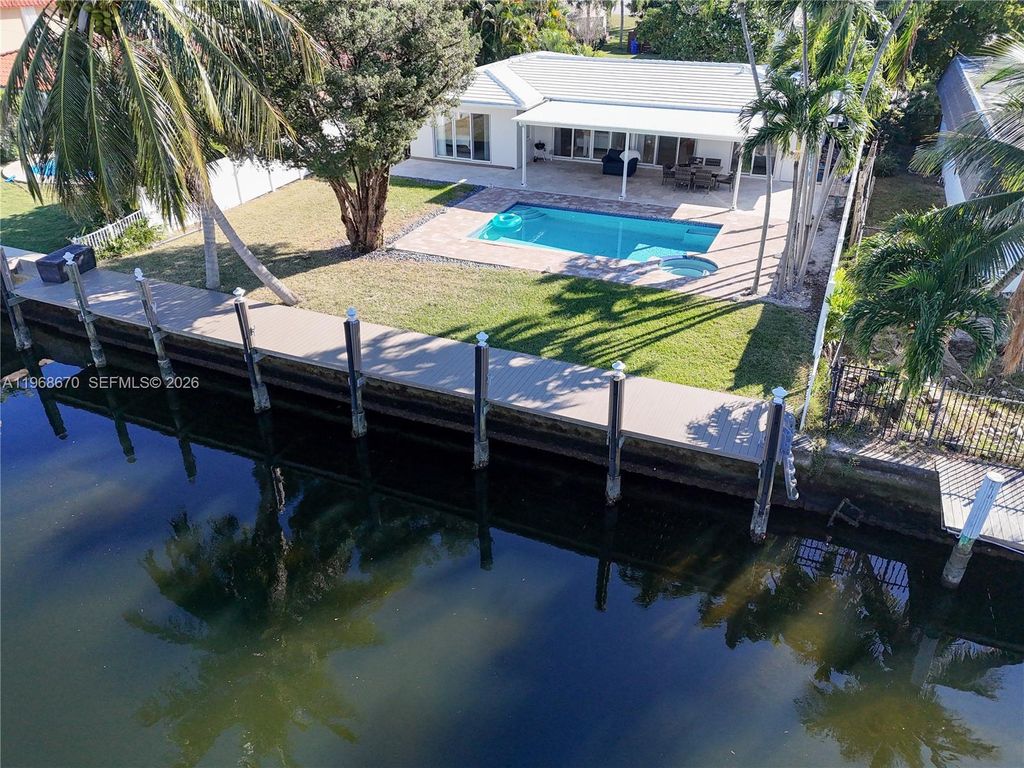 2031 NE 14th Ct, Fort Lauderdale, FL 33304