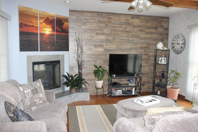 13528 LAVERGNE Avenue, Crestwood, IL 60418