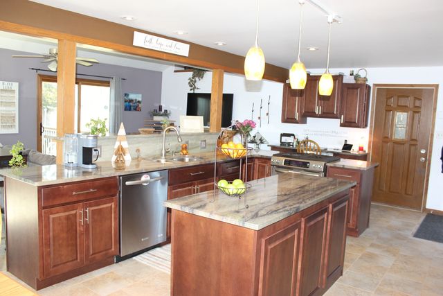 13528 LAVERGNE Avenue, Crestwood, IL 60418