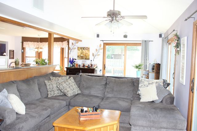 13528 LAVERGNE Avenue, Crestwood, IL 60418