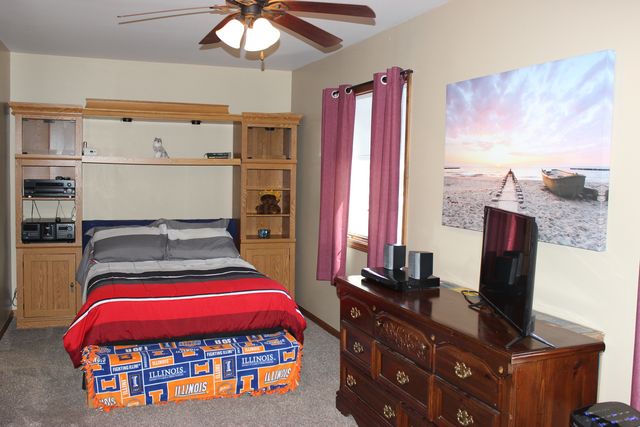 13528 LAVERGNE Avenue, Crestwood, IL 60418