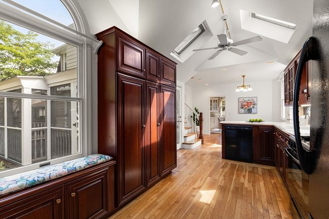 16 Preston Beach Road, Marblehead, MA 01945