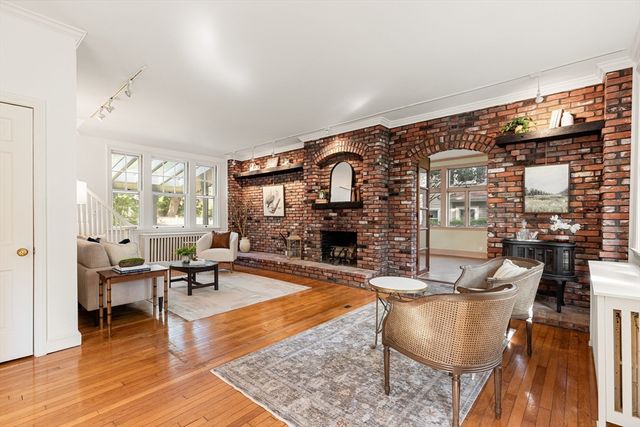 16 Preston Beach Road, Marblehead, MA 01945