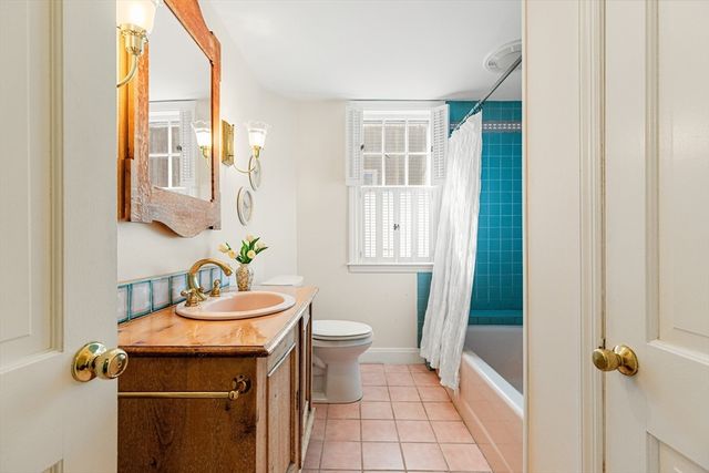 16 Preston Beach Road, Marblehead, MA 01945