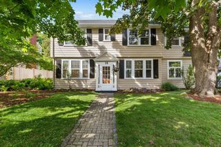 16 Preston Beach Road, Marblehead, MA 01945