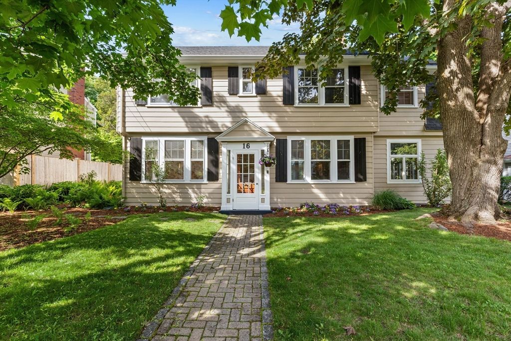 16 Preston Beach Road, Marblehead, MA 01945