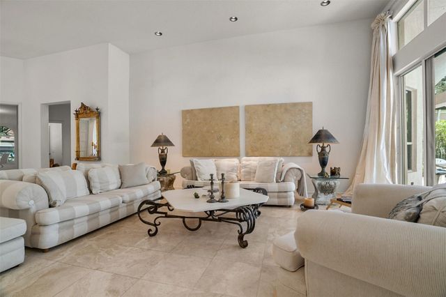 1012 SW 156th Avenue, Pembroke Pines, FL 33027