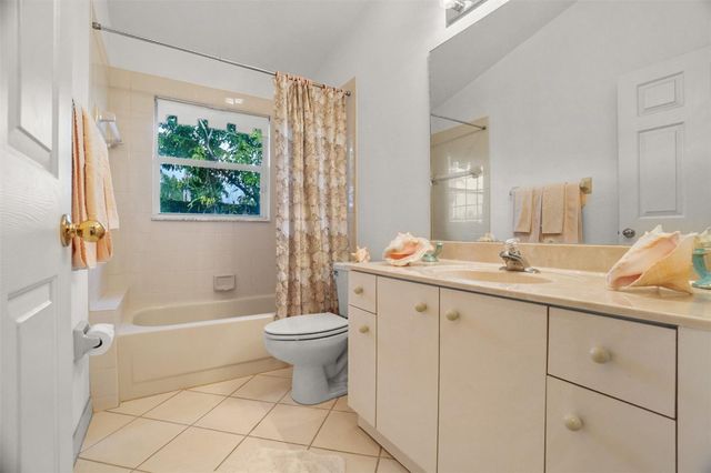 1012 SW 156th Avenue, Pembroke Pines, FL 33027