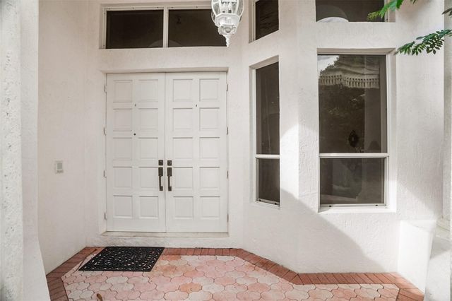 1012 SW 156th Avenue, Pembroke Pines, FL 33027