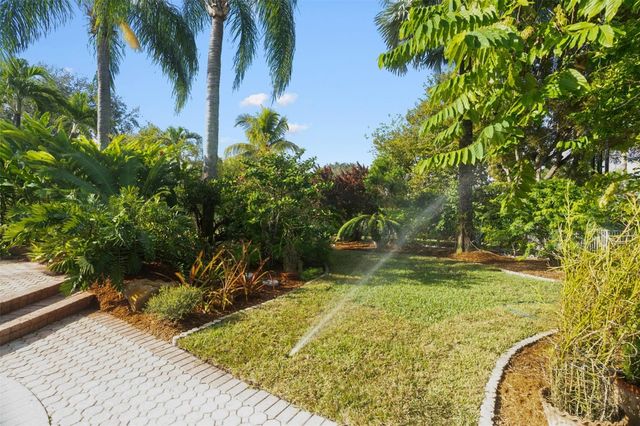 1012 SW 156th Avenue, Pembroke Pines, FL 33027