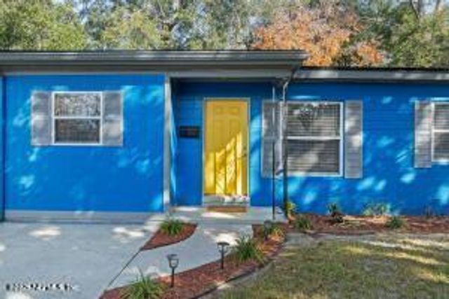 1613 LOYOLA Drive N, Jacksonville, FL 32218