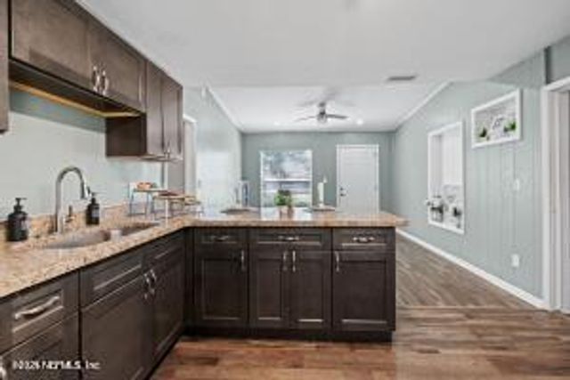 1613 LOYOLA Drive N, Jacksonville, FL 32218