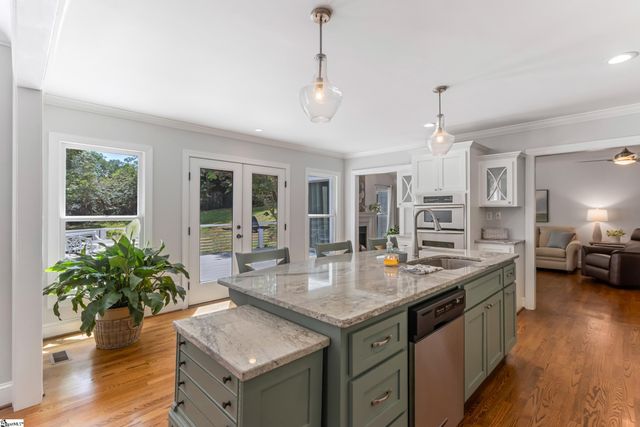 23 Buist Avenue, Greenville, SC 29609
