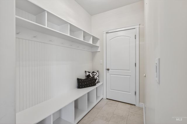 2816 S Bear Claw Way, Meridian, ID 83642