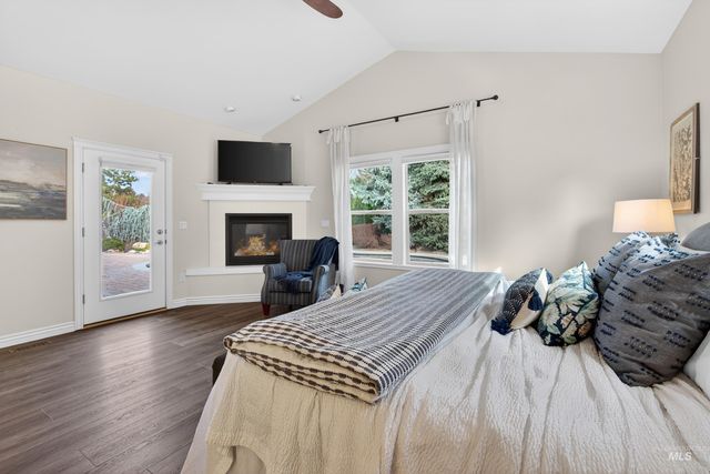 2816 S Bear Claw Way, Meridian, ID 83642