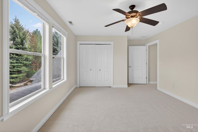 2816 S Bear Claw Way, Meridian, ID 83642