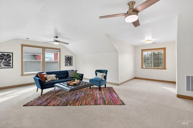 2816 S Bear Claw Way, Meridian, ID 83642