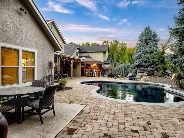 2816 S Bear Claw Way, Meridian, ID 83642