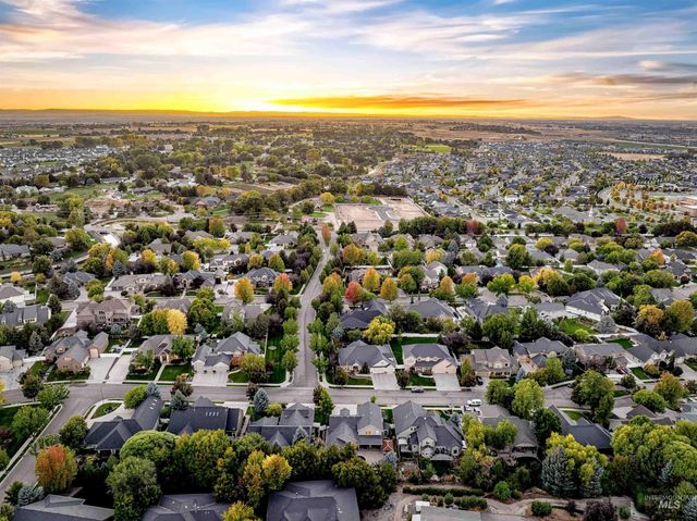 2816 S Bear Claw Way, Meridian, ID 83642