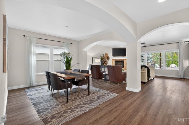 2816 S Bear Claw Way, Meridian, ID 83642