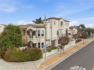 1202 Huntington Street, Huntington Beach, CA 92648