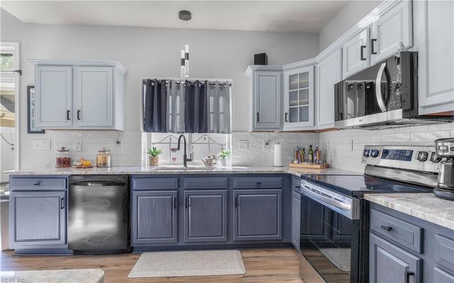 805 Calvert CT, Chesapeake, VA 23320