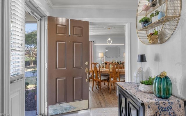 805 Calvert CT, Chesapeake, VA 23320