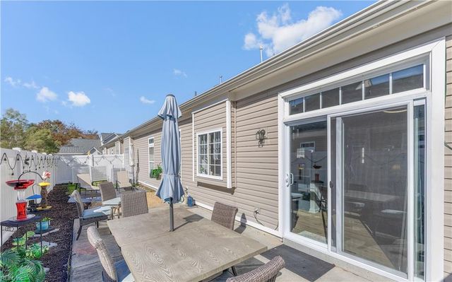 805 Calvert CT, Chesapeake, VA 23320