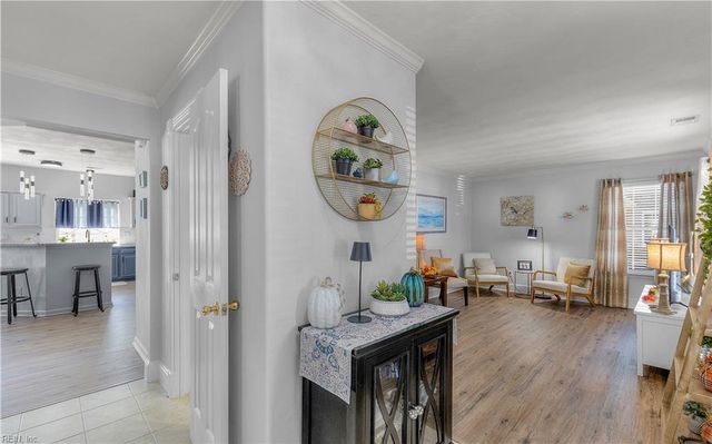 805 Calvert CT, Chesapeake, VA 23320