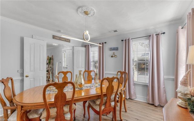 805 Calvert CT, Chesapeake, VA 23320