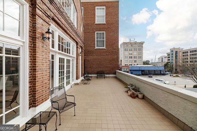 247 E Washington Street 207, Athens, GA 30601