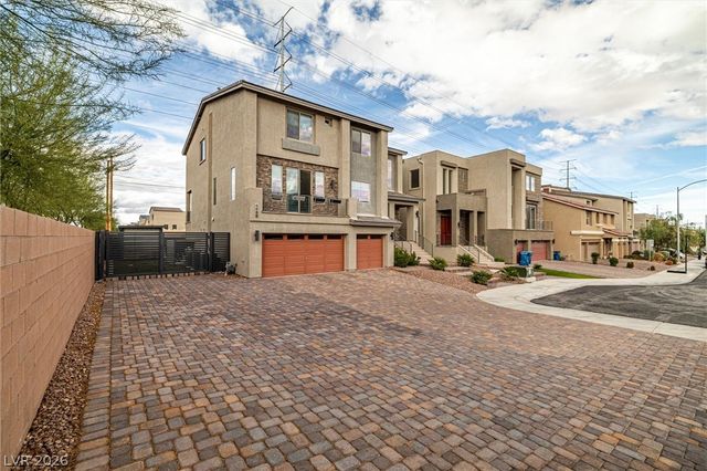 6088 Rockway Glen Avenue, Las Vegas, NV 89141