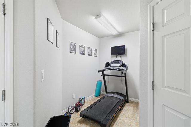 6088 Rockway Glen Avenue, Las Vegas, NV 89141