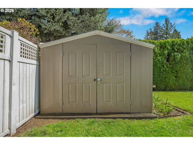 5775 Se WESTFORK St, Portland, OR 97206