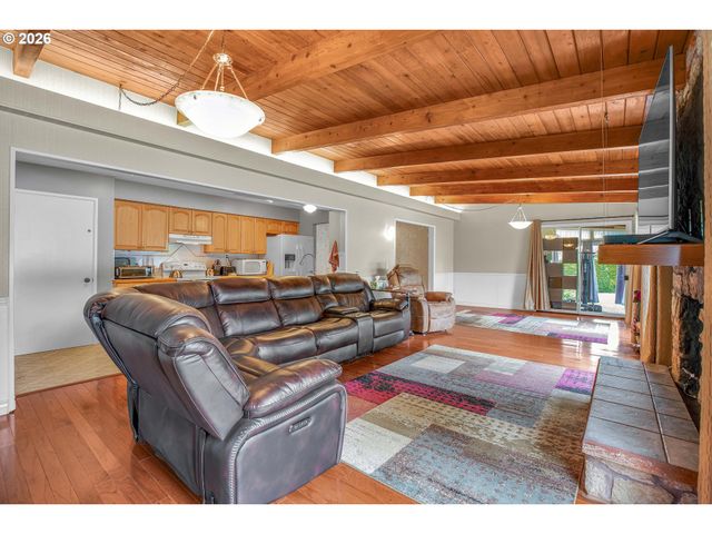 5775 Se WESTFORK St, Portland, OR 97206