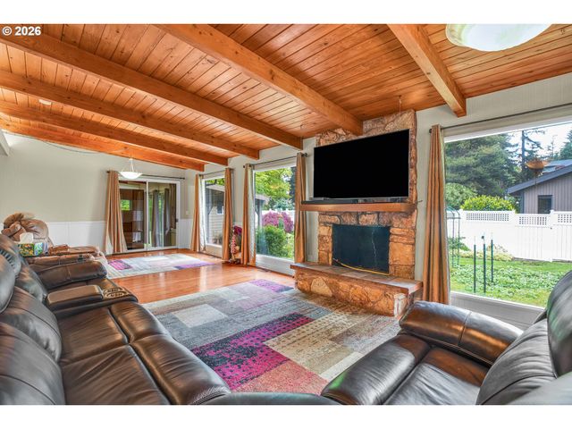 5775 Se WESTFORK St, Portland, OR 97206