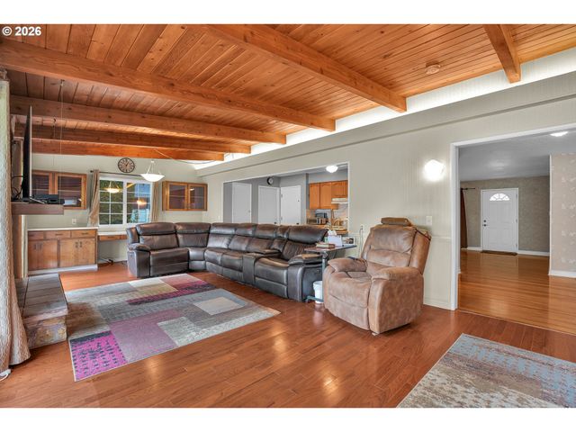 5775 Se WESTFORK St, Portland, OR 97206