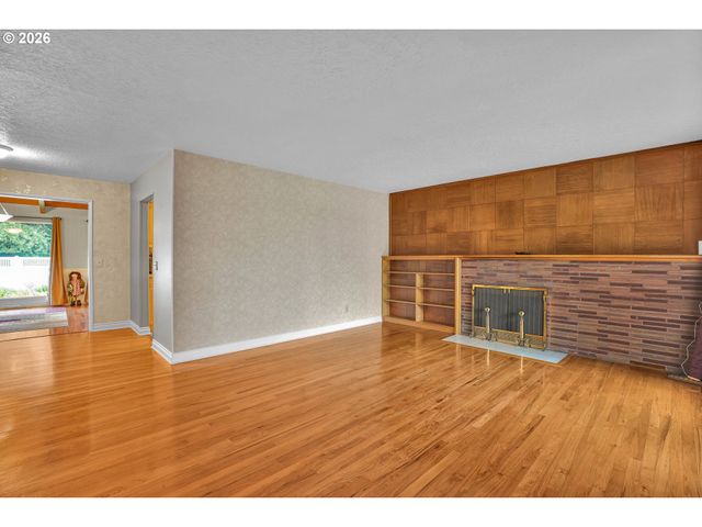 5775 Se WESTFORK St, Portland, OR 97206