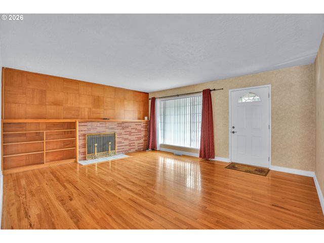 5775 Se WESTFORK St, Portland, OR 97206