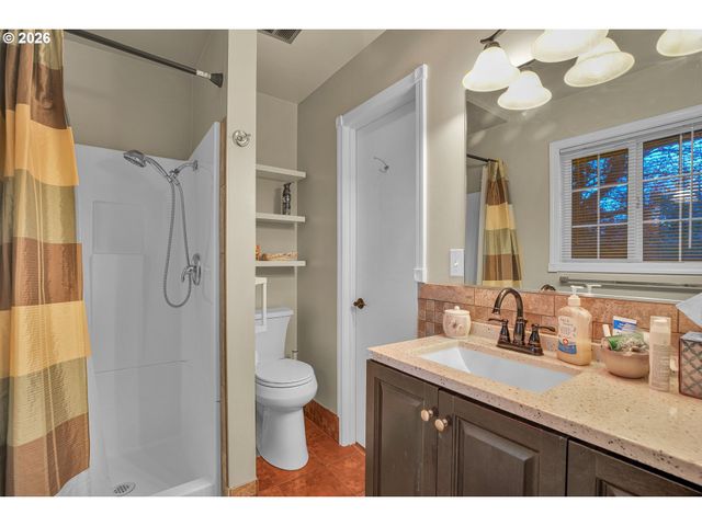 5775 Se WESTFORK St, Portland, OR 97206