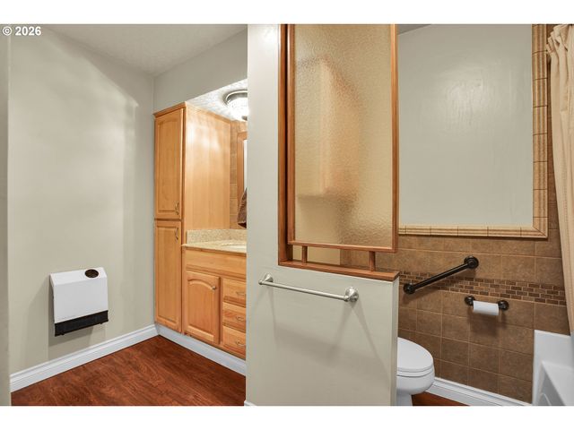 5775 Se WESTFORK St, Portland, OR 97206