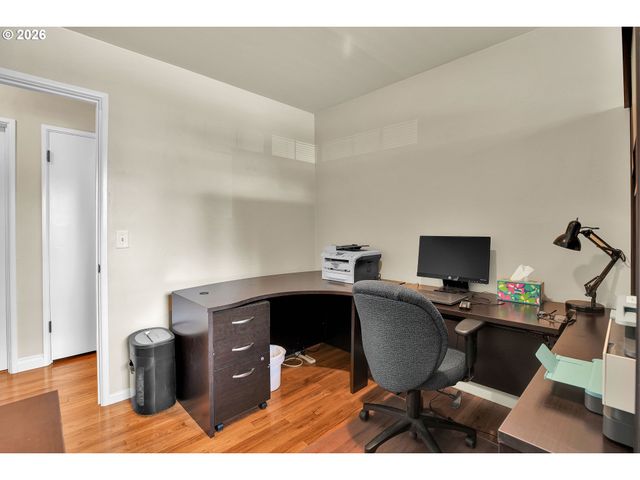 5775 Se WESTFORK St, Portland, OR 97206