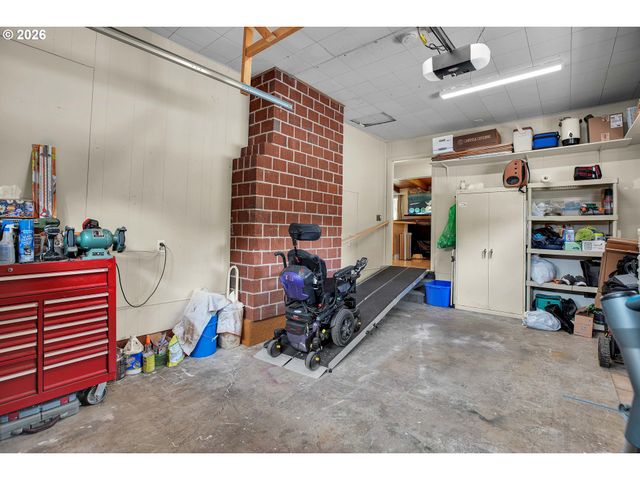 5775 Se WESTFORK St, Portland, OR 97206