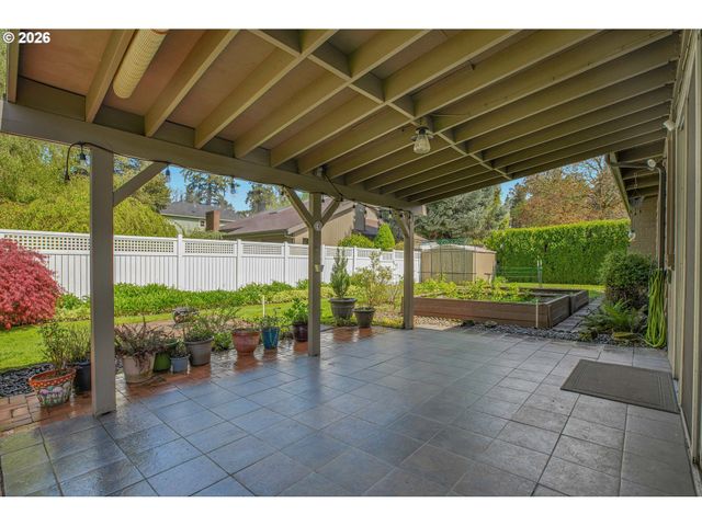 5775 Se WESTFORK St, Portland, OR 97206