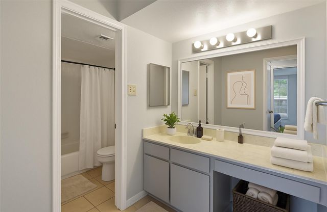 2120 El Paseo Street 1503, Houston, TX 77054