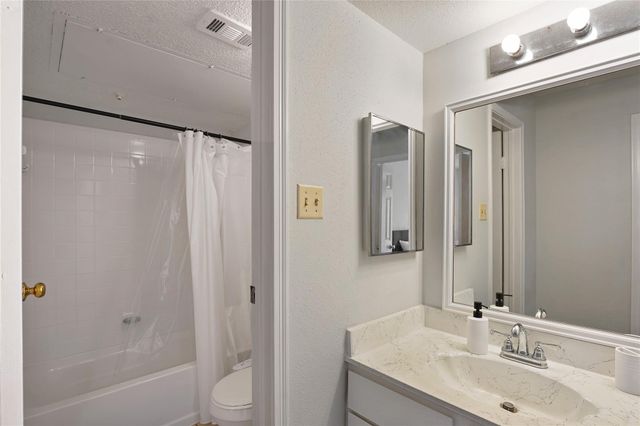 2120 El Paseo Street 1503, Houston, TX 77054