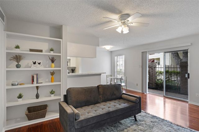 2120 El Paseo Street 1503, Houston, TX 77054