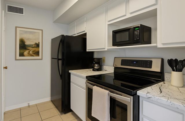 2120 El Paseo Street 1503, Houston, TX 77054