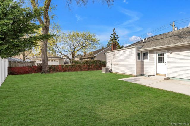 2766 Woods Avenue, Oceanside, NY 11572